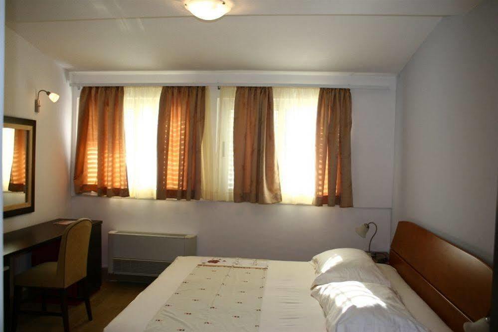 Pansion Epetium Hotel Stobrec Luaran gambar
